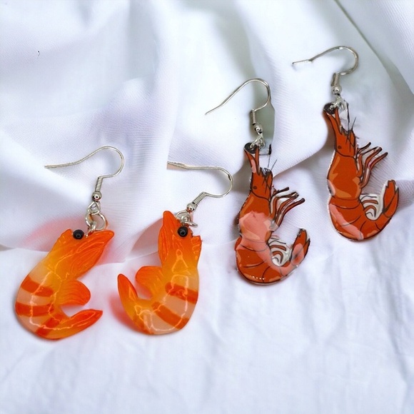Seafood Chic: Whimsical Shrimp Earrings! NWT Dangle Shellfish Earrings - Picture 4 of 5